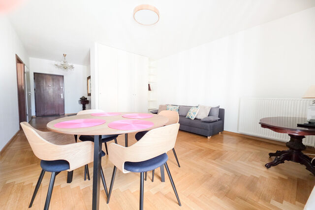 Apartament Warszawa doby